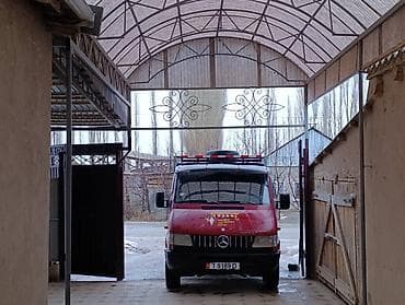 Унаа сатуу: Mercedes-Benz Спринтер: 1997 г., 2.9 л, Кол менен иштөөчү, Дизель, Жол тандабас — 1