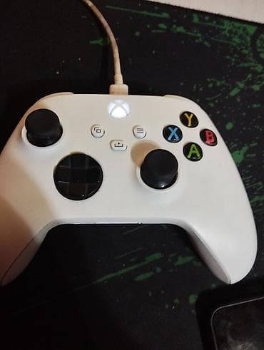 studio display: Беспроводной геймпад Xbox (Series X|S) в белом цвете - Оригинальная — 1