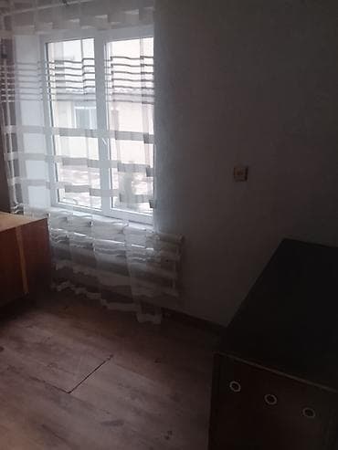 fred perry: Уютная небольшая комната с санузлом и мини-кухней - Просторная — 1