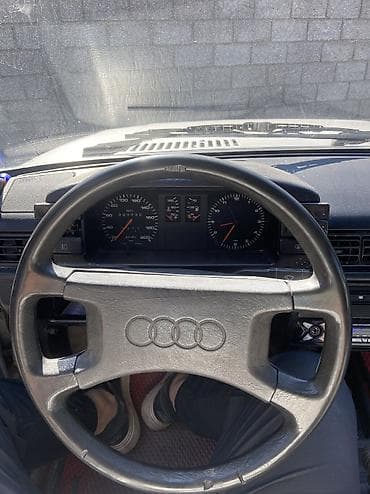 Audi: Audi 80: 1986 г., 1.8 л, Кол менен иштөөчү, Газ, Седан — 7