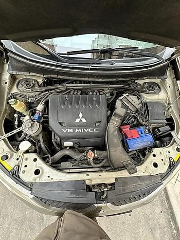 motor cycle: Mitsubishi Outlander: 2008 г., 3 л, Автомат, Бензин, Кроссовер — 10