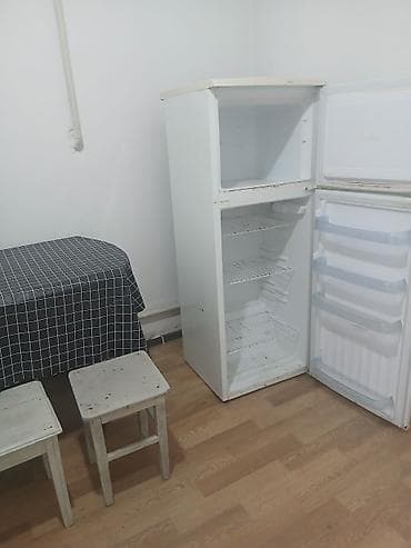 Долгосрочная аренда комнат: Сдаётся небольшая комната-студия. Планировка и оснащение: - Жилая — 6