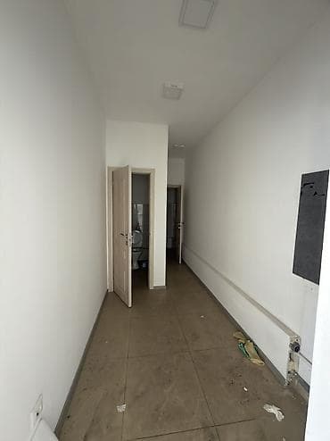 Недвижимость: Сдается просторное нежилое помещение-377 кв.м. Характеристики: - — 5