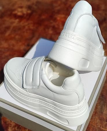 секонд хенд обувь: Удобные в ношении, лехкие, не проседает и не пожалтеет. Можно стирать — 9