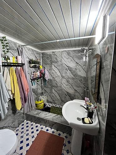 дом комната: Дом с участком. Отдельно стоящий одноэтажный жилой дом с двускатной — 3