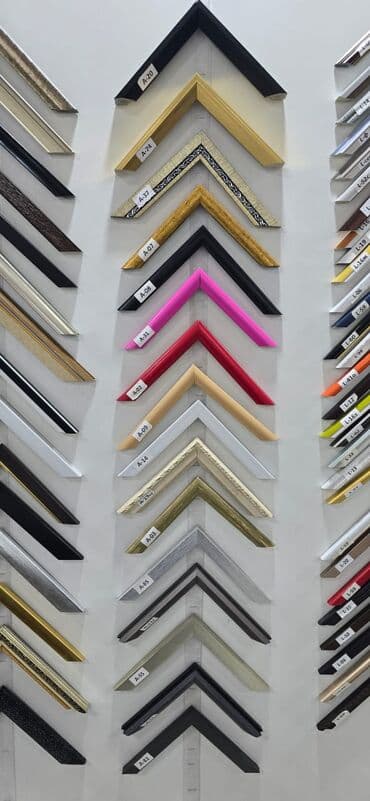 зеркала для студии: В наличии Зеркало с темно-коричневой рамой, рамка ПВХ Ширина рамки — 5