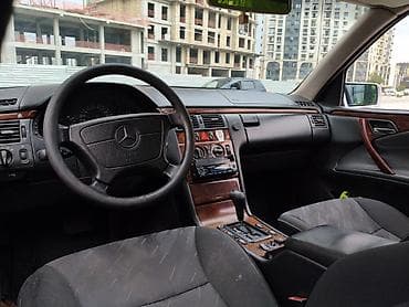 e6 3: Mercedes-Benz E-Class: 1998 г., 3.2 л, Автомат, Бензин, Седан — 7
