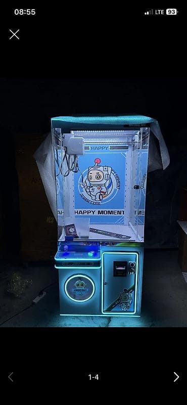 стелажи для магазинов: Игровой автомат с неоновой подсветкой. Описание: - Вертикальный — 4