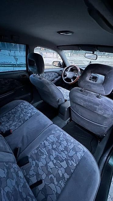Toyota Avensis: 2001 г., Универсал — 5