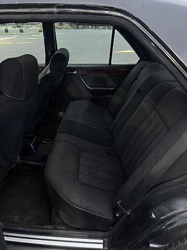 Продажа авто: Mercedes-Benz W124: 1993 г., 3.2 л, Автомат, Бензин, Седан — 7