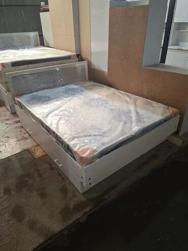 кровати полуторки фото: Двуспальная кровать, Новый, С мягким изголовьем, длина - 200 см — 29