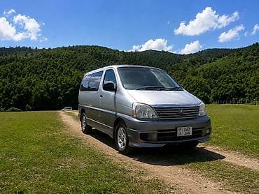 ф 10: Toyota Regius: 2002 г., 2.7 л, Автомат, Бензин, Минивэн — 1