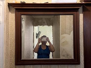 стол с полкой: Гарнитур для прихожей и гостиной в классическом стиле, цвет орех. ИЗ — 3