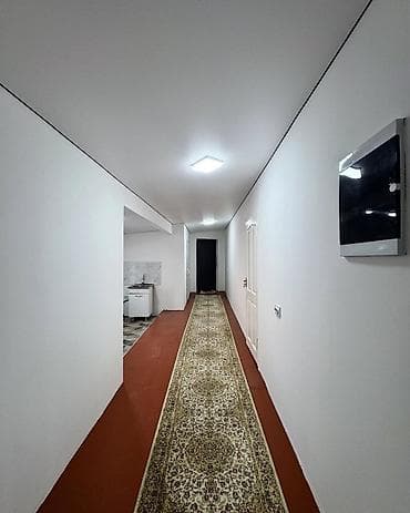 Үйлөрдү сатуу: 🏡 Продаётся полдома 📍Локация: Донской 49/2 (район — 5