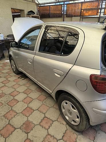 honda rav4: Toyota Vitz: 2003 г., Автомат, Бензин, Хэтчбэк — 4