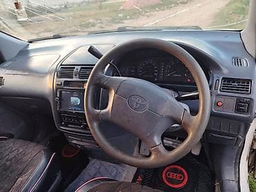противен: Toyota Ipsum: 1997 г., Автомат, Бензин, Минивэн — 8