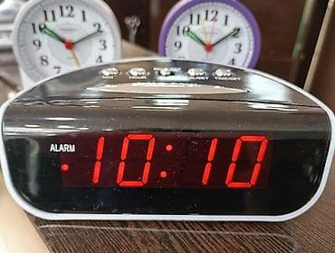 Настольные часы 220в