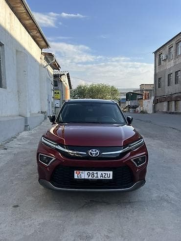 mini cooper: Toyota Urban Cruiser: 2023 г., 1.5 л, Автомат, Гибрид, Кроссовер — 2