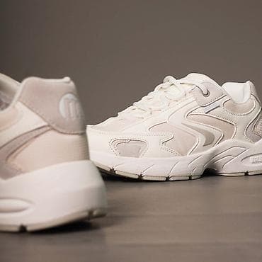 Босоножки, сандалии, шлепанцы: Молочные Кроссовки Женские MUSTANG!В универ и школу! Особенности: - — 3