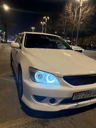 Toyota Altezza: 2000 г., 2.5 л, Автомат, Бензин, Седан