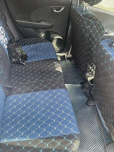 авто жак: Honda Fit: 2010 г., 1.5 л, Автомат, Бензин, Хетчбек — 5