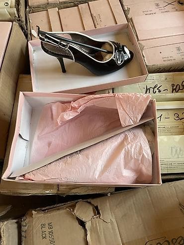 Женская обувь: Новые неиспользованные есть много вариантов если напишете по номеру — 2