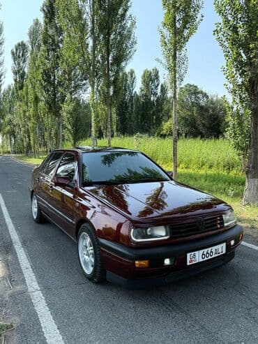авто в следующем выкупом: Volkswagen Vento: 1993 г., 1.8 л, Механика, Бензин, Седан — 3