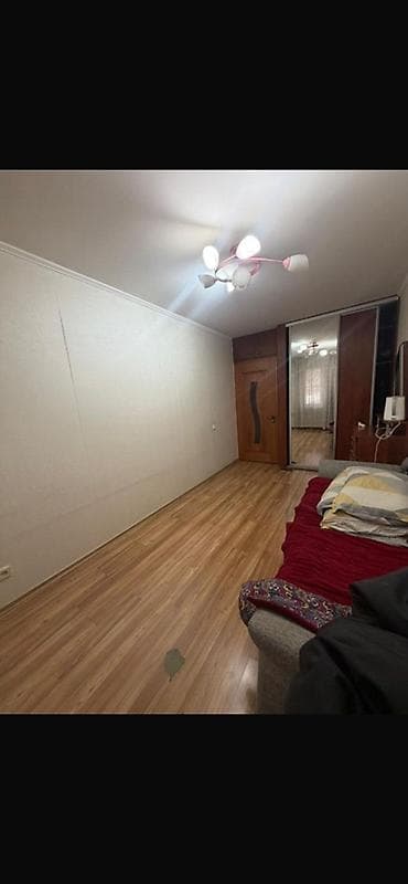 hostel osh: Сдаётся светлая комната с мебелью. Просторное помещение с — 2