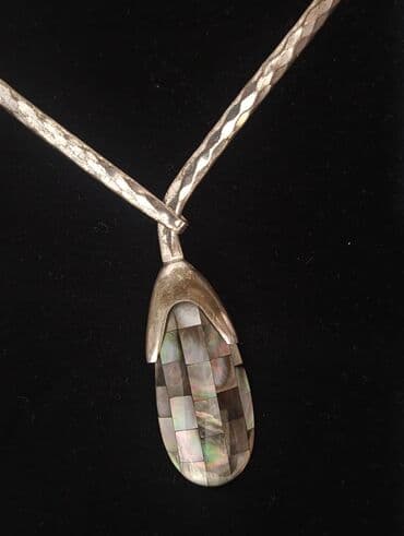 в единственнои экземпляре: Колье, очень модное — 1