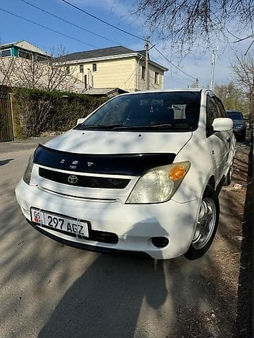 corolla spacio: Toyota Ist: 2003 г., 1.3 л, Автомат, Бензин, Хэтчбэк — 2