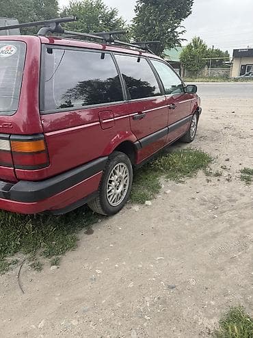 Унаа сатуу: Volkswagen Passat: 1991 г., 1.8 л, Кол менен иштөөчү, Бензин, Универсал — 3