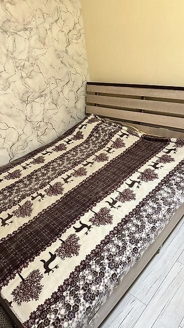 тапчан жыгачтан: Кровать с боковыми спинками и реечной спинкой у изголовья - Размер — 2