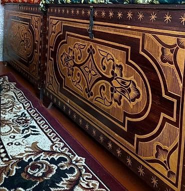 Резные деревянные сундуки с инкрустацией - Материал: массив древесины at lalafo.kg Резные деревянные сундуки с инкрустацией - Материал: массив древесины