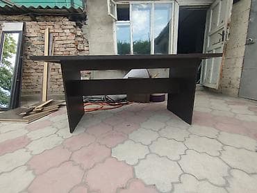Столы: Компьютерный стол, Б/у, С полками — 1