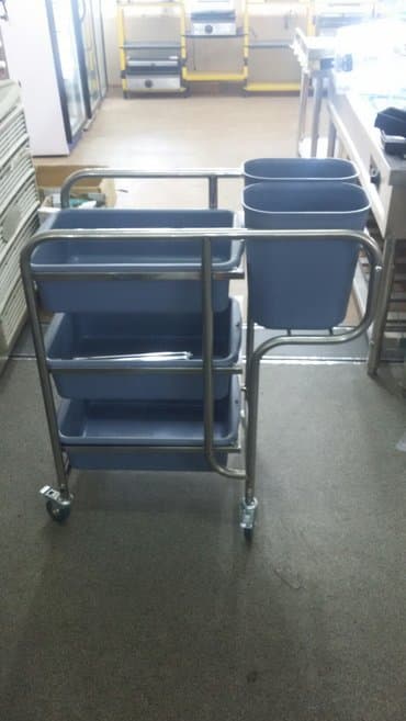 купить бу оборудование для мойки ковров: Тележка для горничной Самая вместительная модель гостиничной тележки — 2