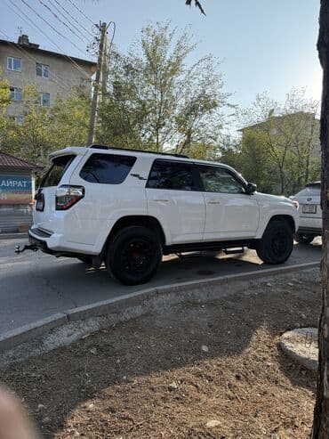 4ранер: Toyota 4Runner: 2022 г., 4 л, Автомат, Бензин, Внедорожник — 10