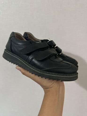 белорусская обувь на широкую ногу: Детские черные туфли/полуботинки с липучками. Производство Турция — 2