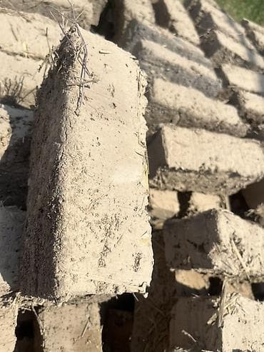 металл продажа: Саман (глинобитный кирпич) ручной формовки Саманный кирпич сатылат — 2