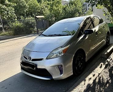Toyota Prius: 2013 г., 1.8 л, Вариатор, Гибрид, Хэтчбэк — 2
