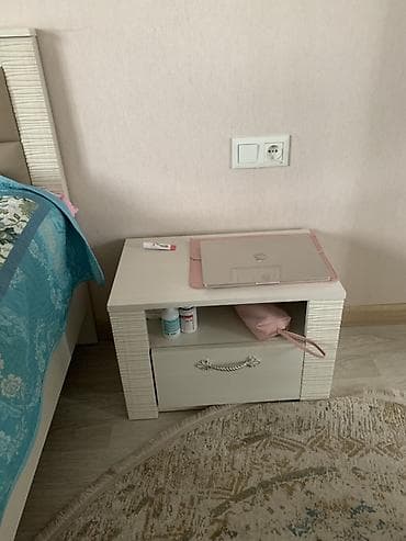 Уктоочу бөлмө гарнитурлары: Спальный гарнитур, светлый древесный оттенок с декоративными — 2