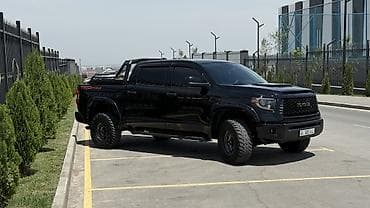 Toyota Тундра: 2021 г., 5.7 л, Автомат, Газ, Пикап — 2