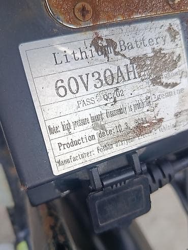 Транспорт: Электроскутер с литиевой батареей 60V 30Ah Описание: - Компактный — 3