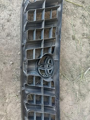 мицубиси спес стар: Решетка радиатора Toyota Оригинал — 2