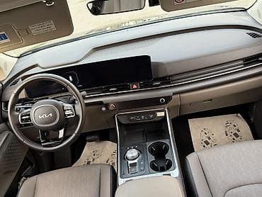 e6 3: Kia Carnival: 2024 г., 3.5 л, Автомат, Бензин, Минивэн — 6