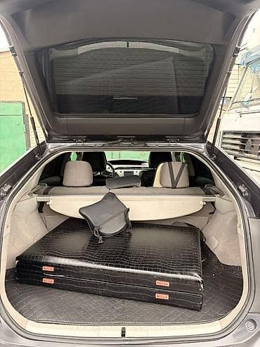 toyota prius 2013: Toyota Prius: 2013 г., 1.8 л, Вариатор, Бензин, Хэтчбэк — 5