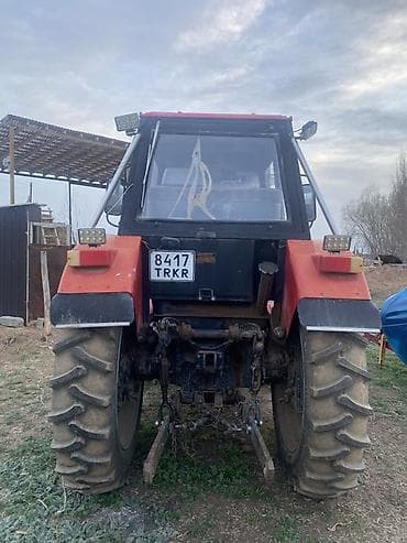 pump wedge: Трактор колесный с кабиной, красного цвета. Основные характеристики и — 1