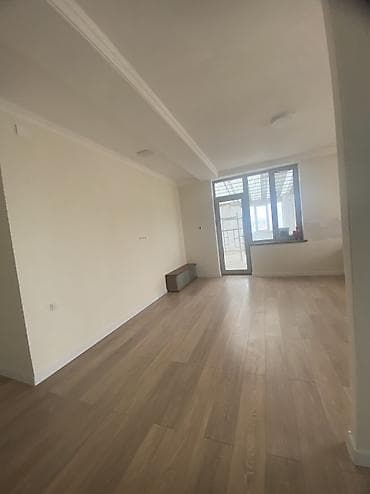 эркиндик токтогула: Сдаются помещения/танцевальный зал/кабинеты/классы в здании в м-н Джал — 8