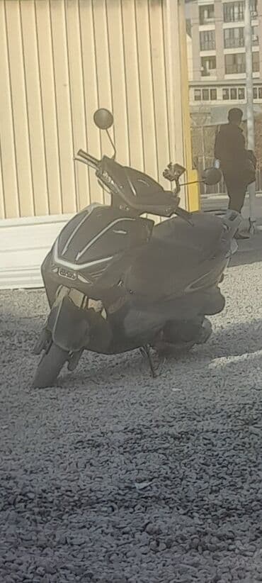 мотоцикл по документам 50 кубов: Тип скутера Suzuki, 150 куб. см, Бензин — 1