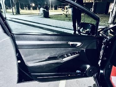 Продажа авто: Honda Civic: 2008 г., 1.8 л, Автомат, Бензин, Седан — 3