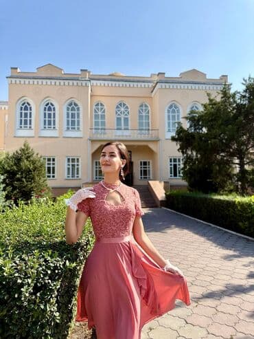 длинное платье в пол с открытой спиной: Продаю вечерние платья все новые черное-5000 зеленое- 5000 — 15